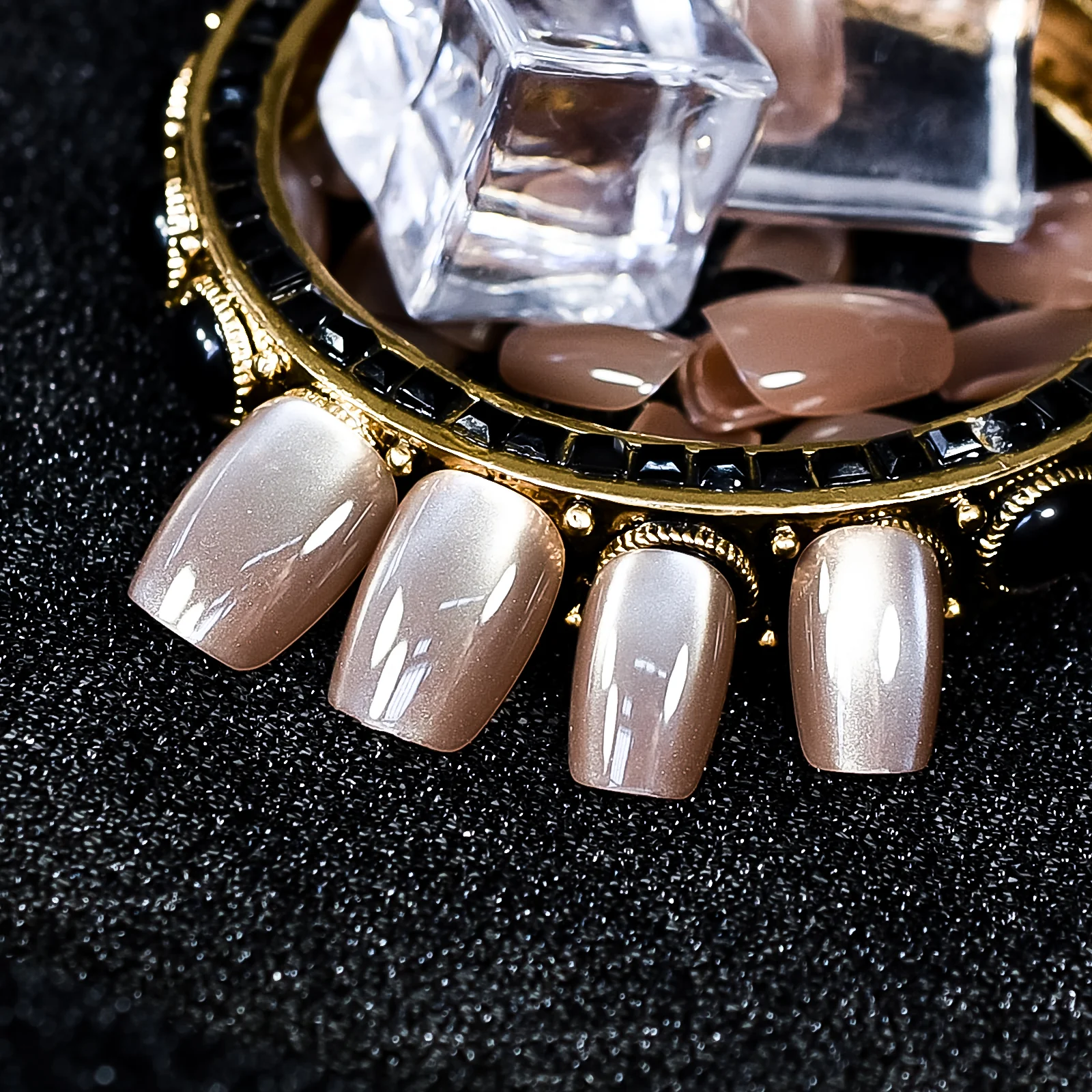 Light Brown - Cat-Eye Nails - Image 4